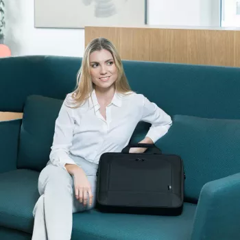 DICOTA Eco Top Traveller Base – pouzdro na notebook 13–14,1 inch – černé / 300d RPET polyester
