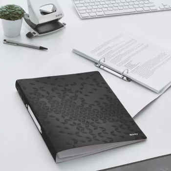 Leitz Ringbinder WOW PP A4 2RR/25mm, A4, kruhový kroužek, polypropylen (PP), černá, 190 listů, 80 g/m²