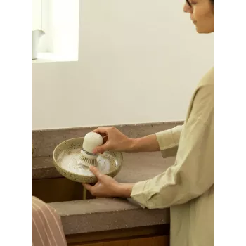Dřezová kartáčová myčka Brabantia SinkSide s dávkovačem mýdla Soft Beige (252167)