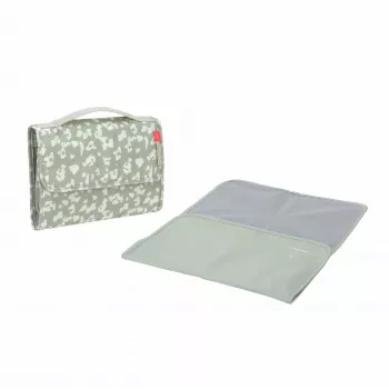 Přebalovací taška Lässig Green Label XL Leo 1,9 l 26 x 4,5 x 19 cm s vodoodpudivou přebalovací podložkou, recyklovaný polyester, Light Khaki