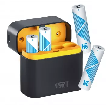Newell 4kanálová nabíječka Li-ion baterií + 4 AA 2200 mAh Li-ion baterie