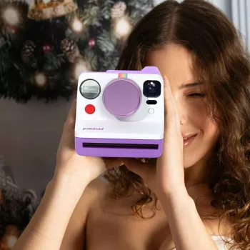 Hliníková krytka objektivu pro Polaroid Now / Now+ – fialová LOVEINSTANT