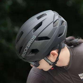 Cyklistická helma ROCKBROS LK-15 Carbon Fiber 58–62 cm černá
