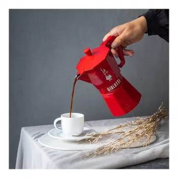 Bialetti Moka Exclusive 3-šálkový červený espresso kávovar na sporák (9055)