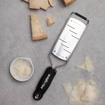 Microplane Gourmet struhadlo velký hoblovací nůž černé