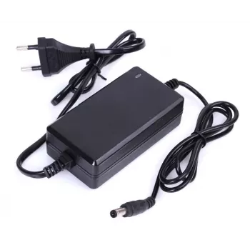 DELTA spínaný zdroj 12V 2A 24W