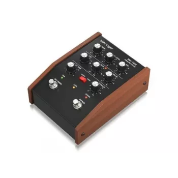 Behringer BM-14M analogový delay kytarový efektový pedál