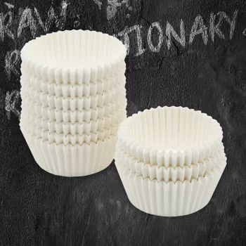 Formičky na muffiny a cupcakes FACKELMANN 21615, tukuvzdorný pečicí papír, bílé, průměr 5,0 cm, 250 ks