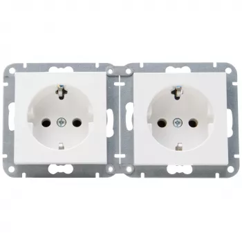 Vestavná zásuvka Schuko HEINRICH KOPP HK07 KombiQuick, 2násobná, horizontální, čistě bílá (RAL 9010), s dětskou pojistkou, 16 A, 250 V, rychlosvorky, bezhalogenový termoplast 133829004