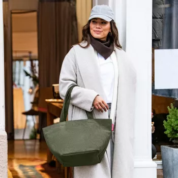 Nákupní taška reisenthel Shopper M cord dark matcha ZS5057 - objem 15 litrů