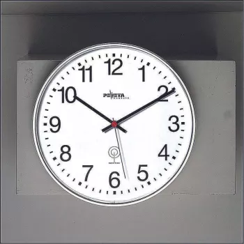 Rádiové nástěnné hodiny PEWETA matný plast 30 cm černo-bílé 51.130.313
