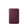 Peněženka Apple iPhone FineWoven s MagSafe – burgundská