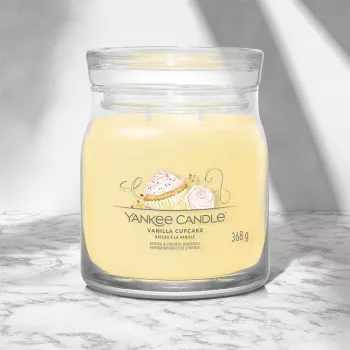 Středně velká svíčka Yankee, Vanilla Cupcake