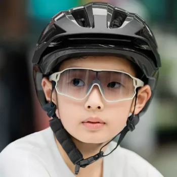 Mládežnická cyklistická přilba Rockbros LK-67 s odnímatelným hledím 54–58 cm, šedá